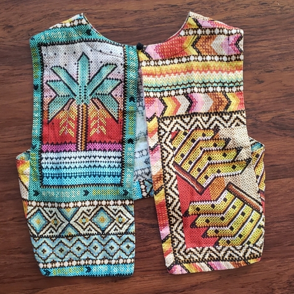 Farm Rio Colorful Geometric Patterned Linen Crop Top Size Small Boho Trendy - Picture 7 of 8